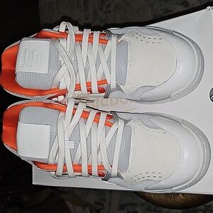 *Brand New* Reebok CXT Vintage Warm/ 10.5M/ White & Orange